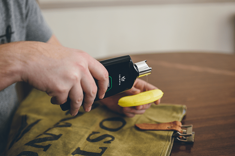 Trinova - Leather Cleaner & Conditioner - Limpiador y acondicionar de piel natural para muebles, ropa y otras superficies de cuero
